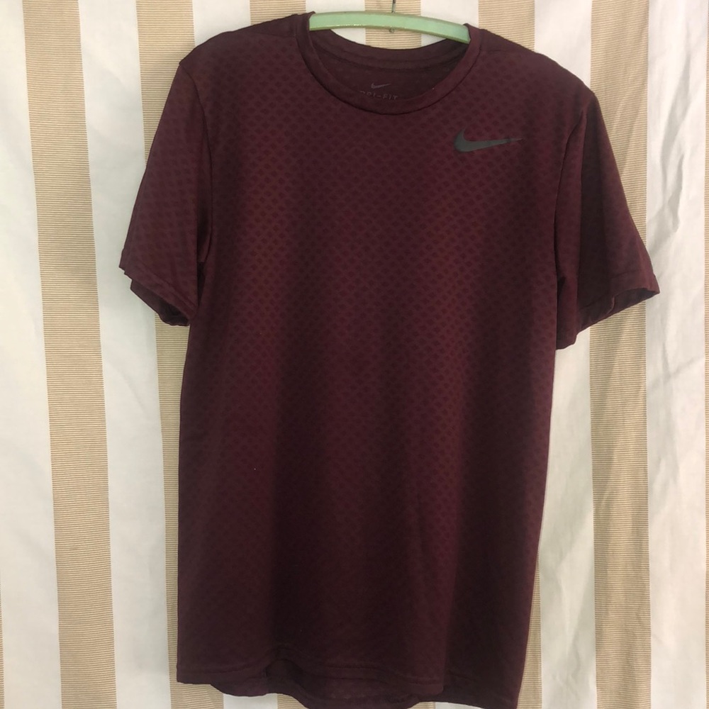 Nike dry fit size small good condition